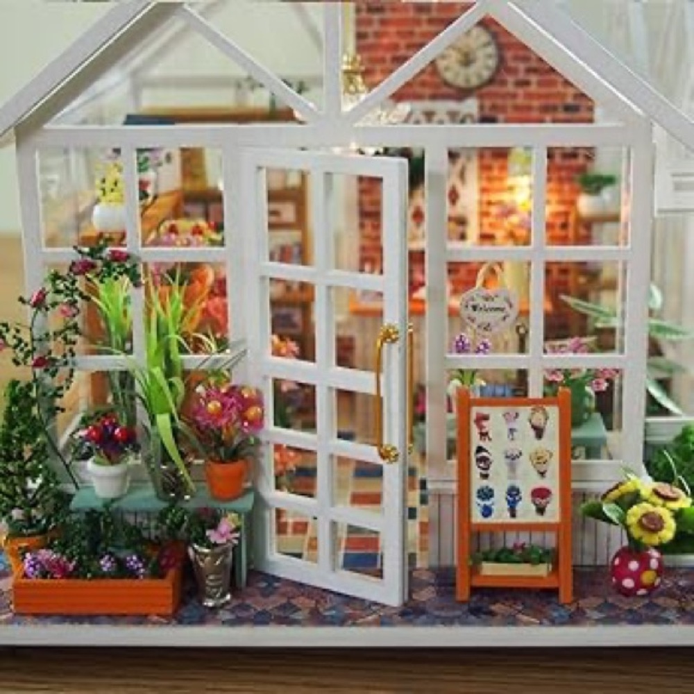 DIY Miniature Flower Shop Kit - Picture 5 of 6